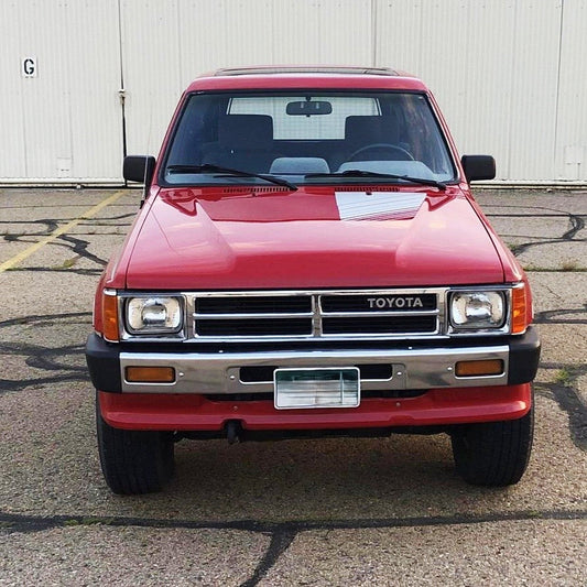 Toyota-4Runner-Lensun-65W-Hood-Solar-Panel